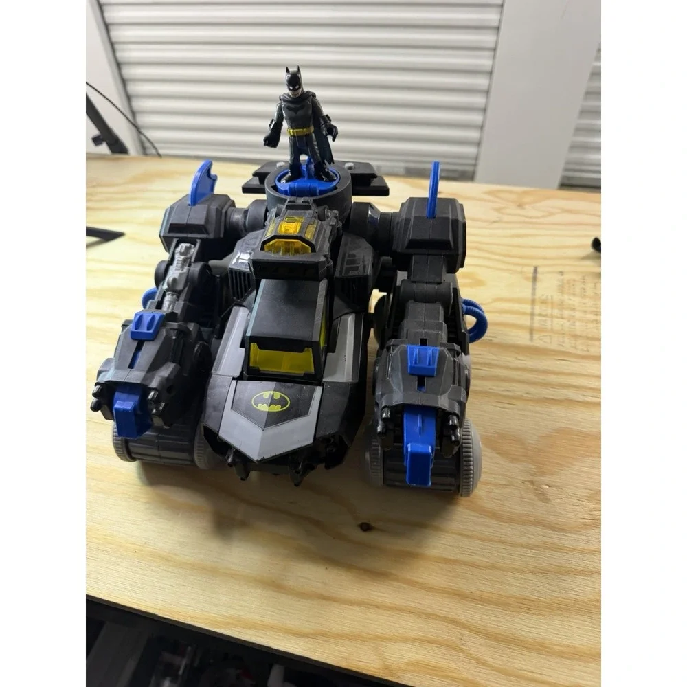 Fisher Price Imaginext DC Super Friends Batbot Xtreme RC Lights Sounds Batman